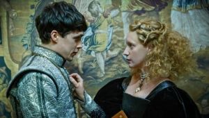 Ver The Serpent Queen temporada 1 episodio 2